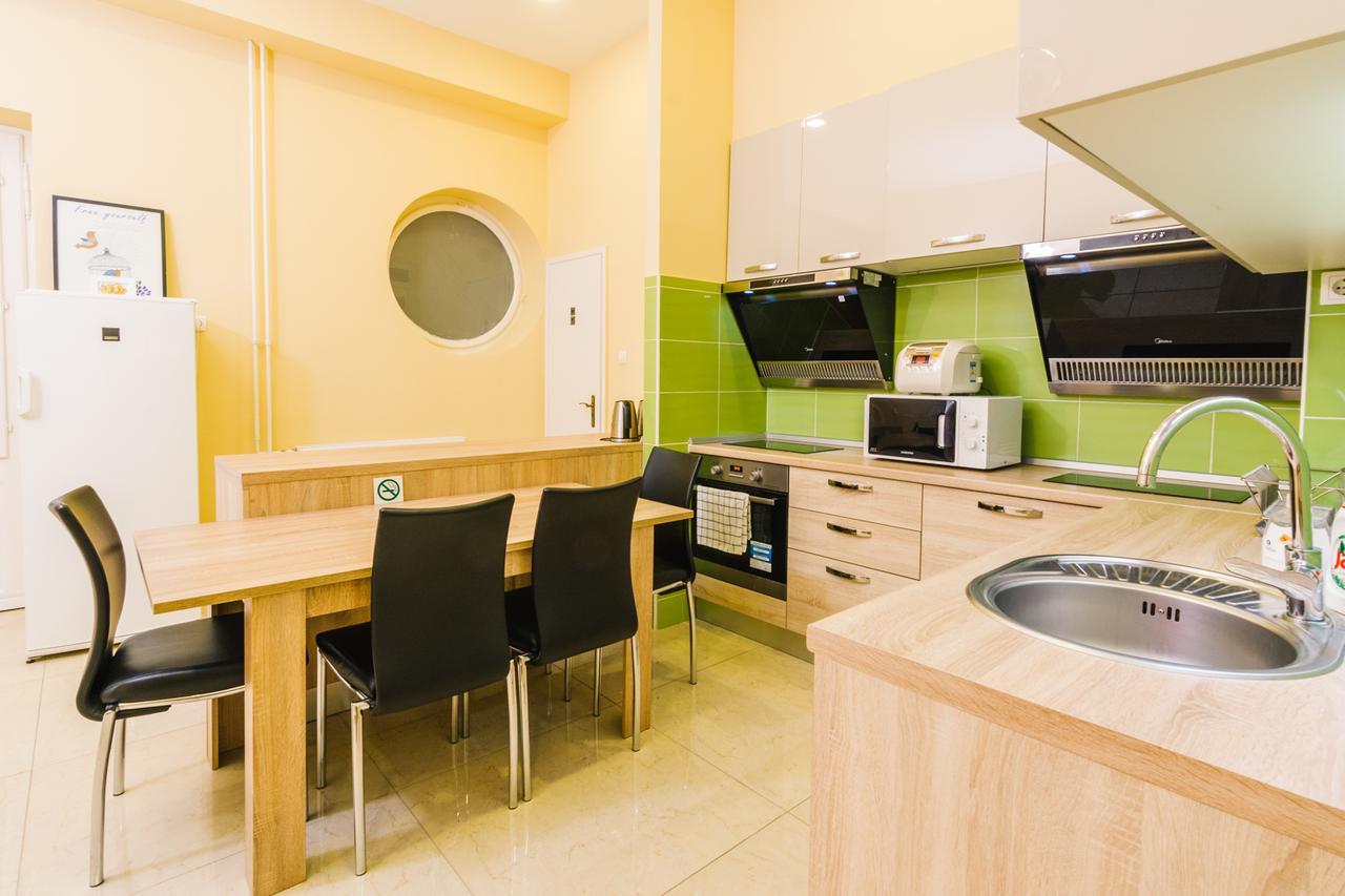 Centric Lifestyle Apartments Budapest Exterior photo